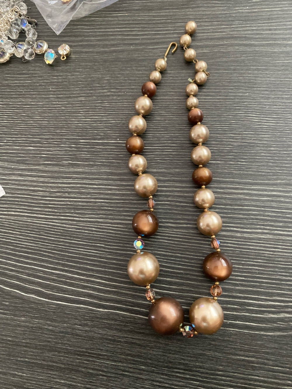 Classic Brown moon glow vintage Strand Necklace